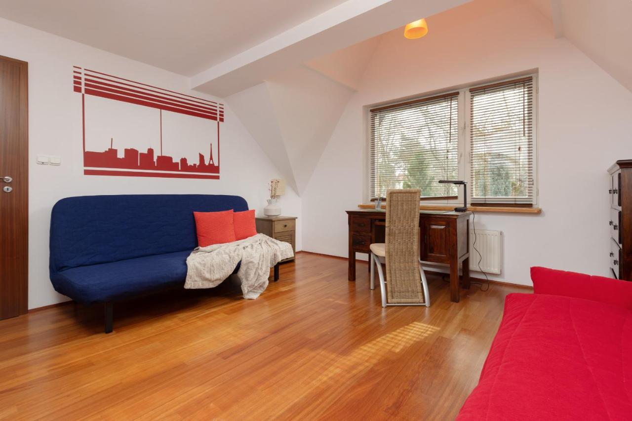 Quiet Bemowo House With Garden By Renters Holiday home
