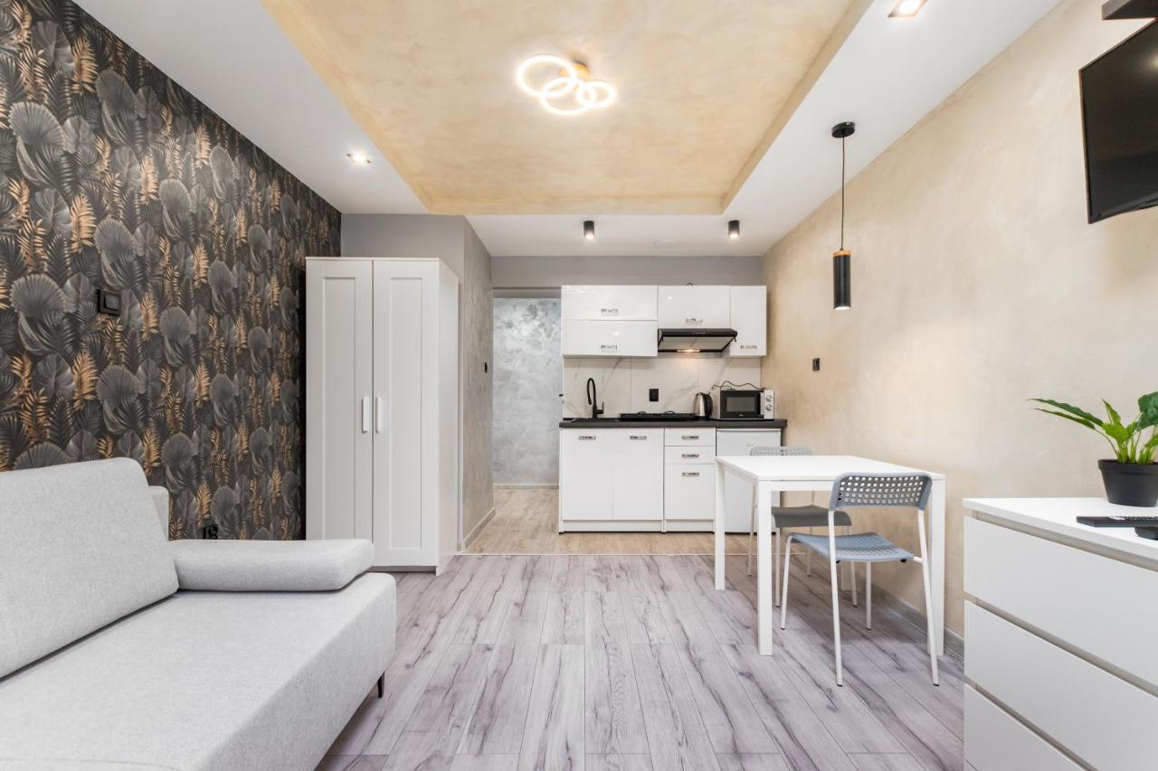 Czerniakowska 40 By Homeprime Apartment