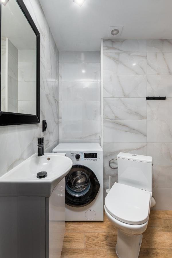 Czerniakowska 40 By Homeprime Apartment