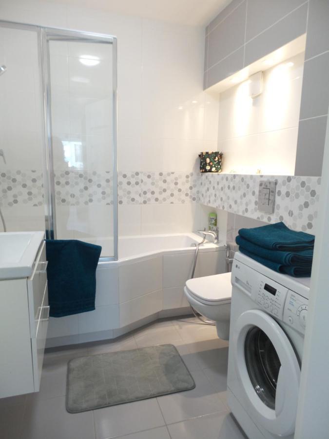 Apartament Przy Metrze * Warszawa
