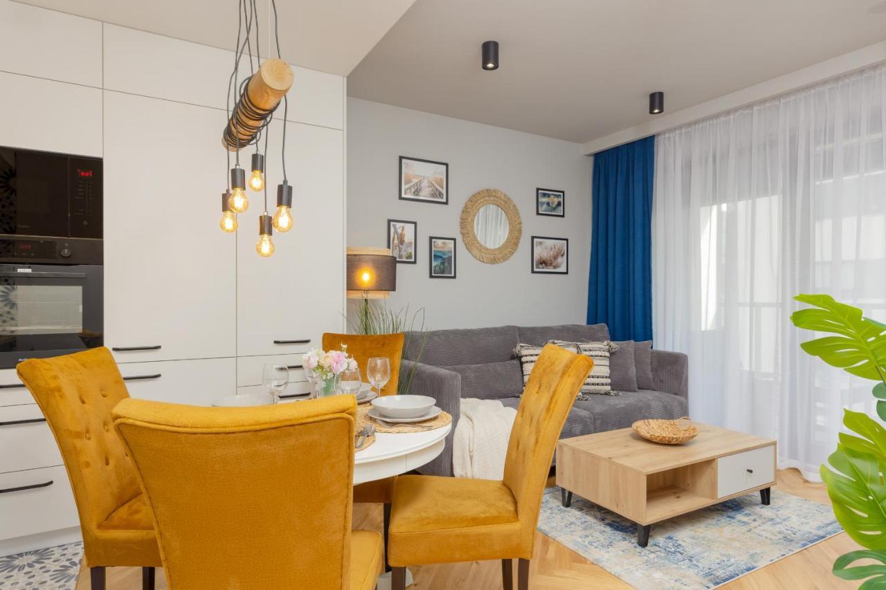 Westfield Burakowska With Parking By Renters Apartment