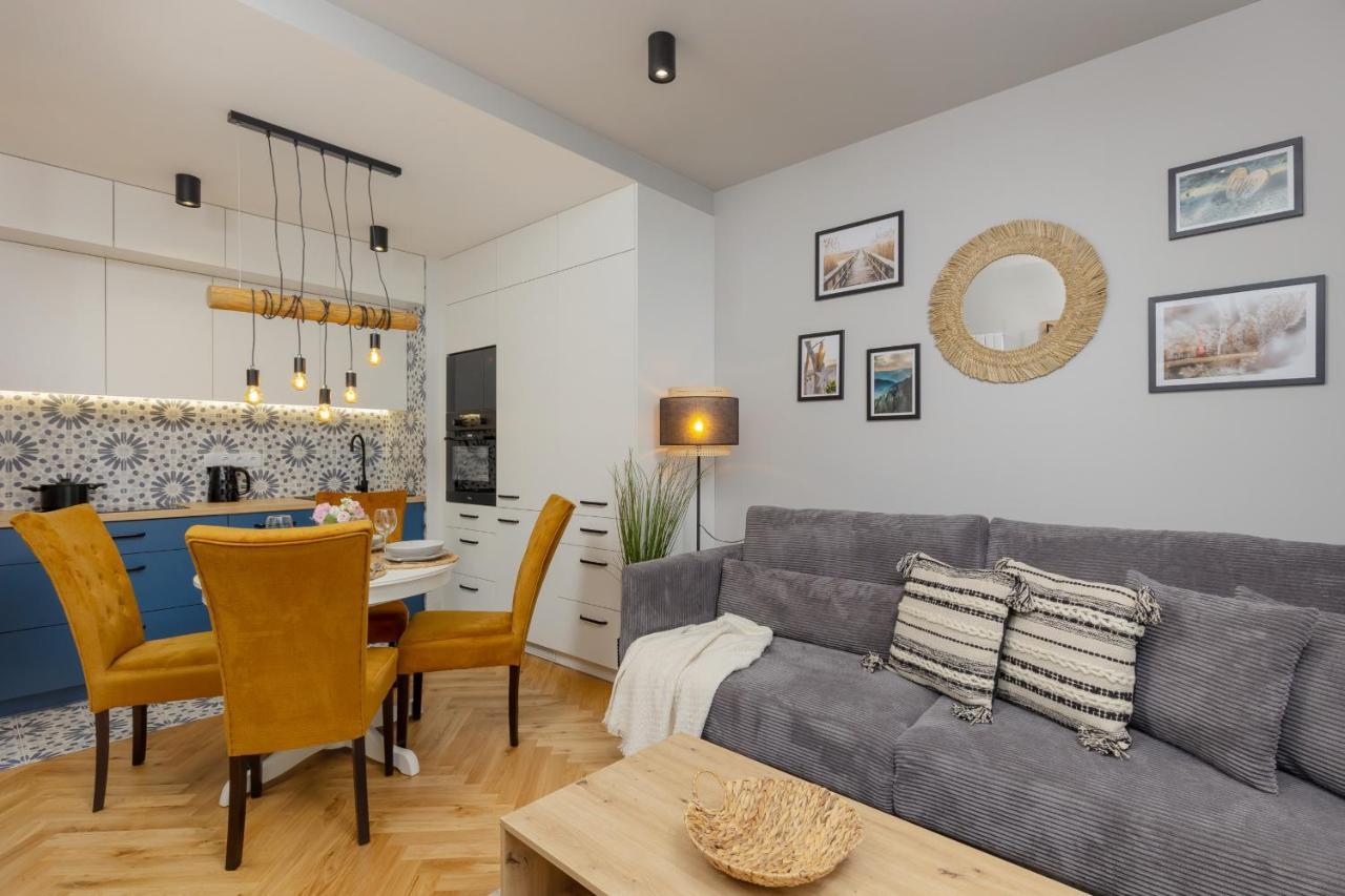 Apartment Westfield Burakowska With Parking By Renters