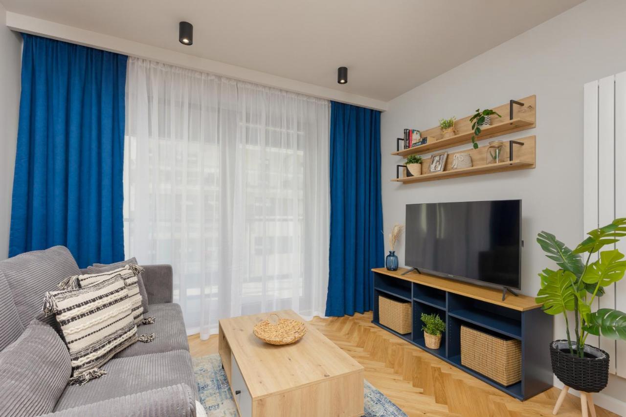 Westfield Burakowska With Parking By Renters * Warsaw