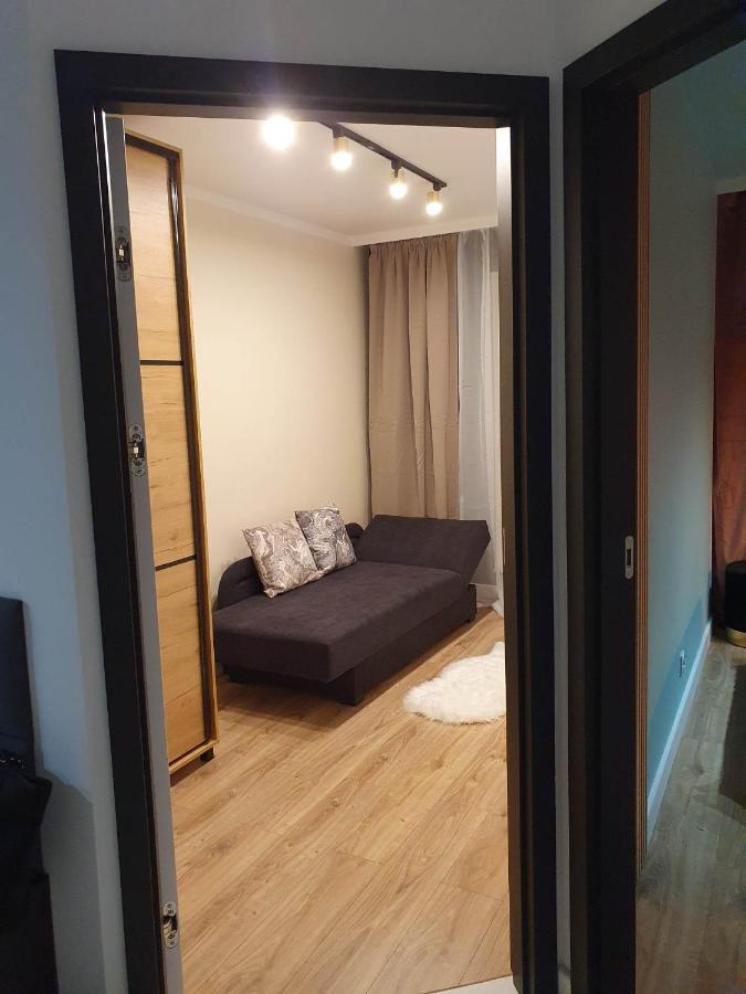 Homestay 3 Pokojowy Lub W Mieszkaniu W Nowym Bloku *