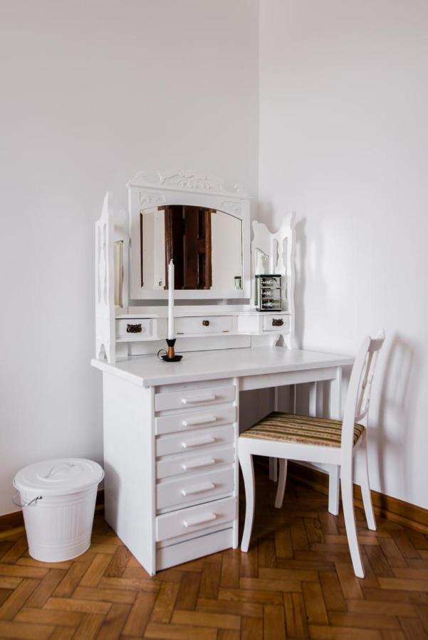 Halby Luxury Chmielna 73b * Warszawa