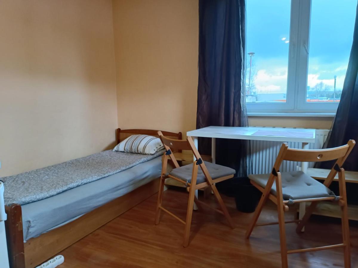Sunrise Liwska Albergue