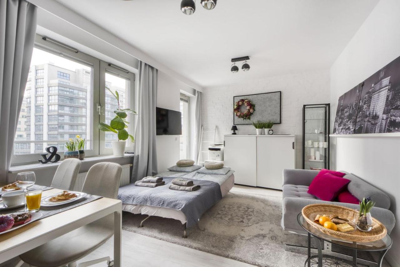 Flower Apartment