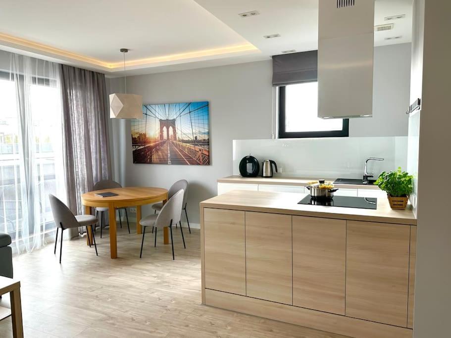 Jana Kazimierza 47 - 2 Sypialnie, 70m2, Balkon, Parking, Wi-fi Căn hộ Warsaw