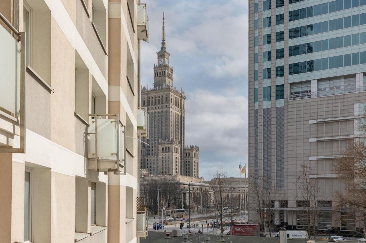 Center By Renters Apartment