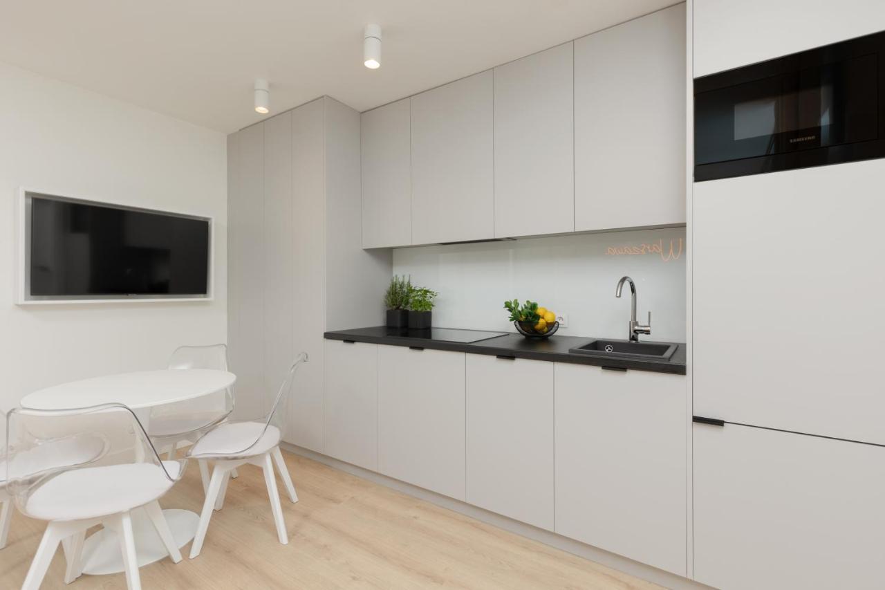 Center By Renters Apartment