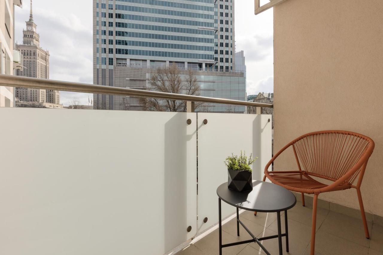 Center By Renters Apartment *