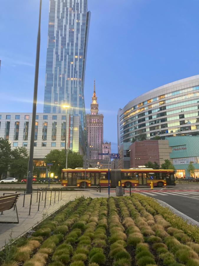 Cozy Downtown Srodmiescie Apartment: Entertainment Hub With Wi-fi Apartment *