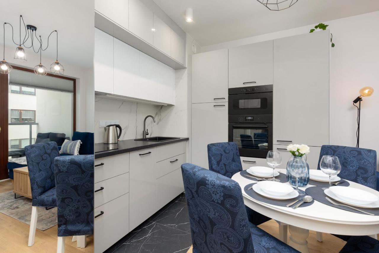 Arkadia Wola With Parking By Renters Apartament *