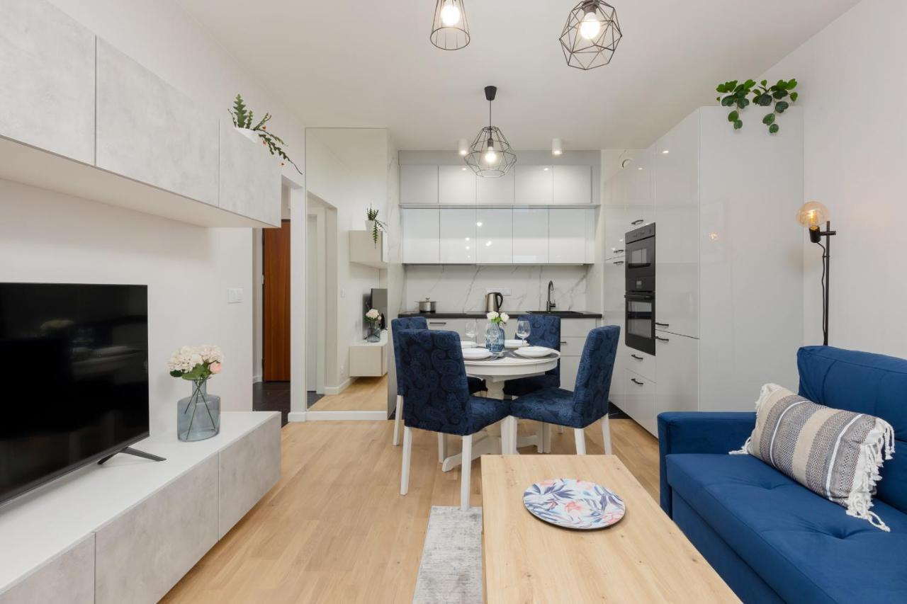 Arkadia Wola With Parking By Renters Warszawa