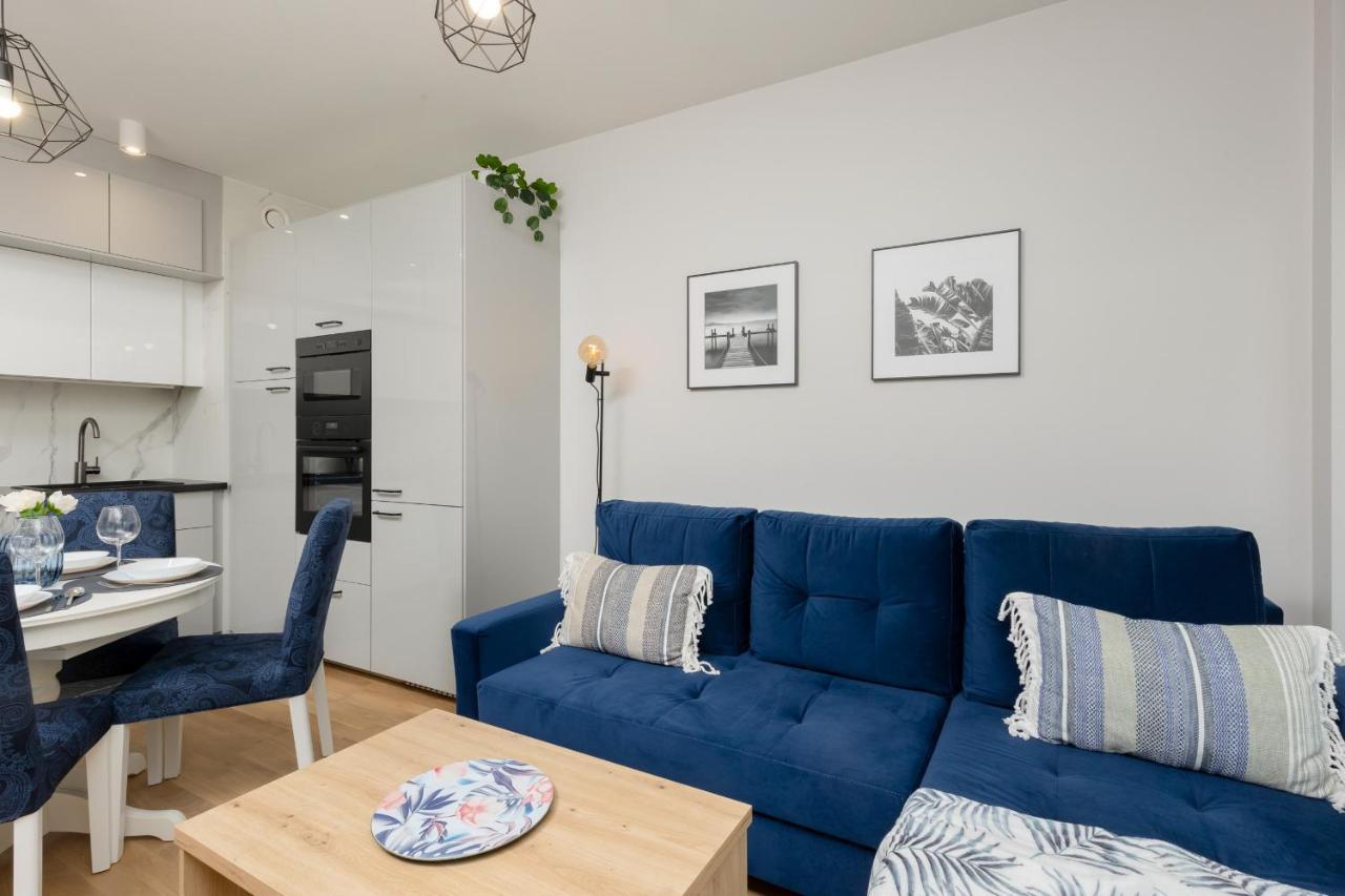 Arkadia Wola With Parking By Renters Apartament *