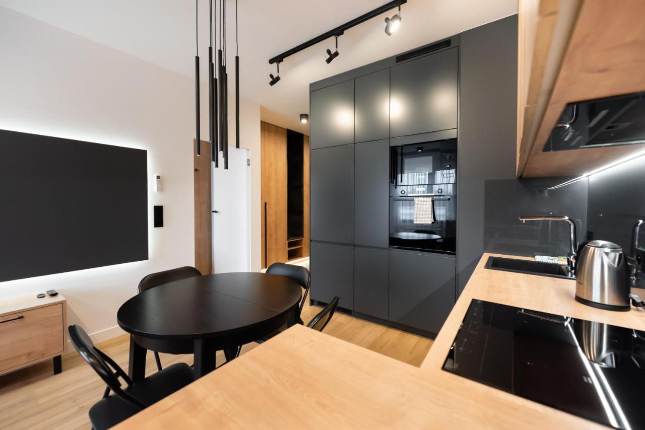 Zoliborz Obsidian Apartamento *