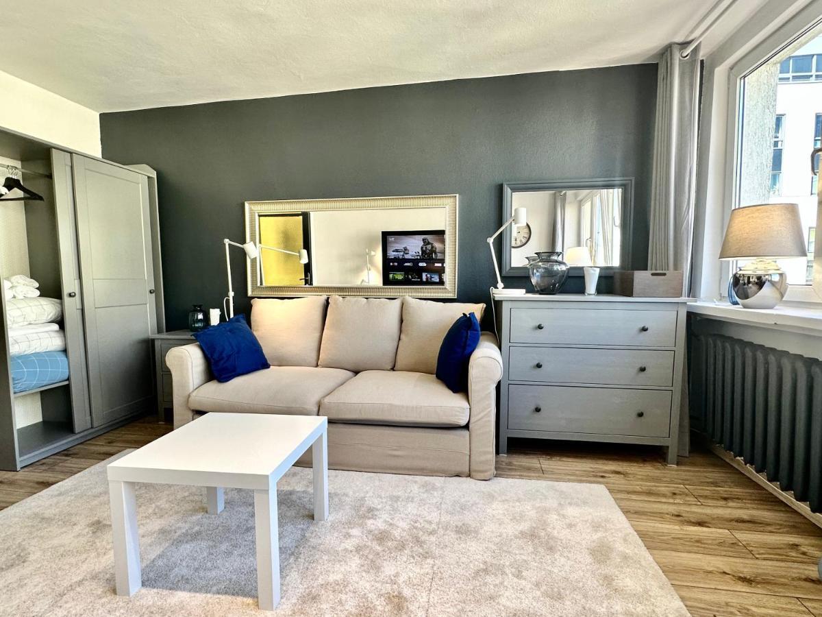 Apartament White 2 Metro Wifi 600 Mbs 75'tv Netflix, Disney+ Hbo Warszawa