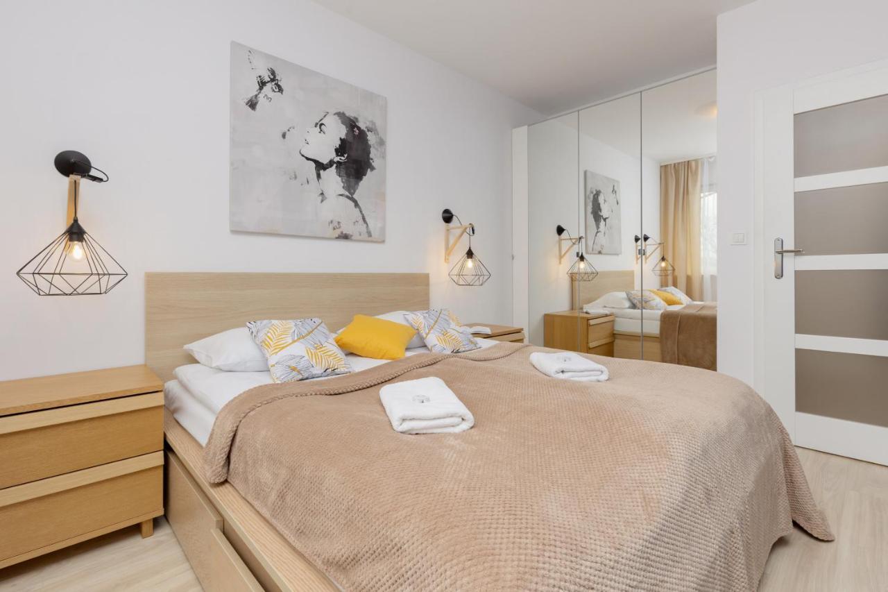 Wola With Balcony Sokolowska By Renters Apartament Warszawa