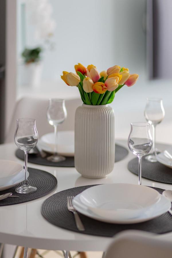 Wola With Balcony Sokolowska By Renters Apartament *