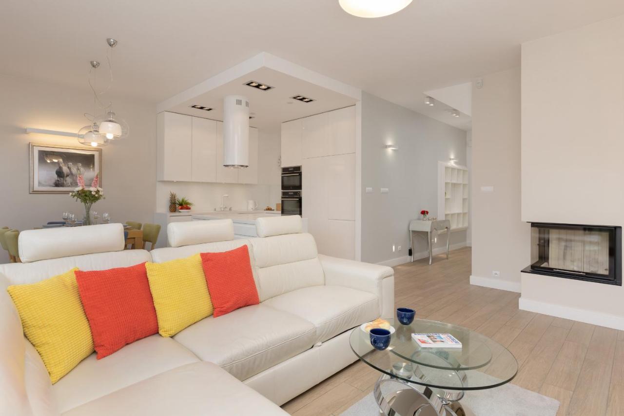 Three-bedroom Family House With Garden Nowa Wies By Renters * Warsaw
