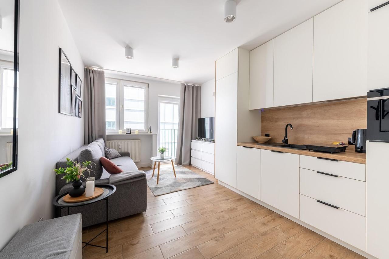 Căn hộ Sliska 3 -200m Od Dworca Centralnego, 100 Metrow Od Zlotych Tarasow - Wifi -smart Tv 55 Cali - Better Warsaw