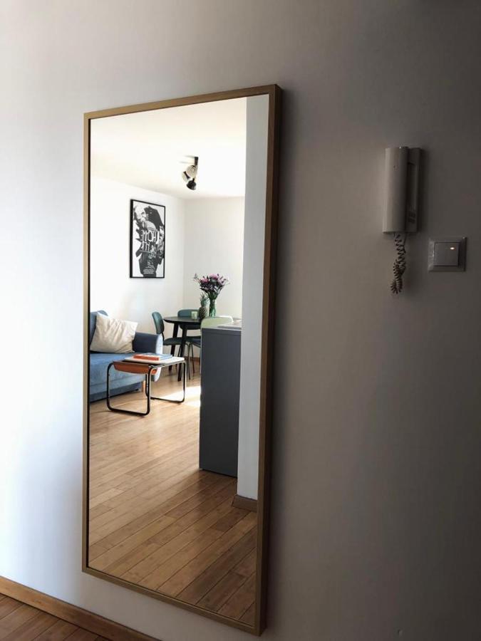 Oomph Downtown Apartment