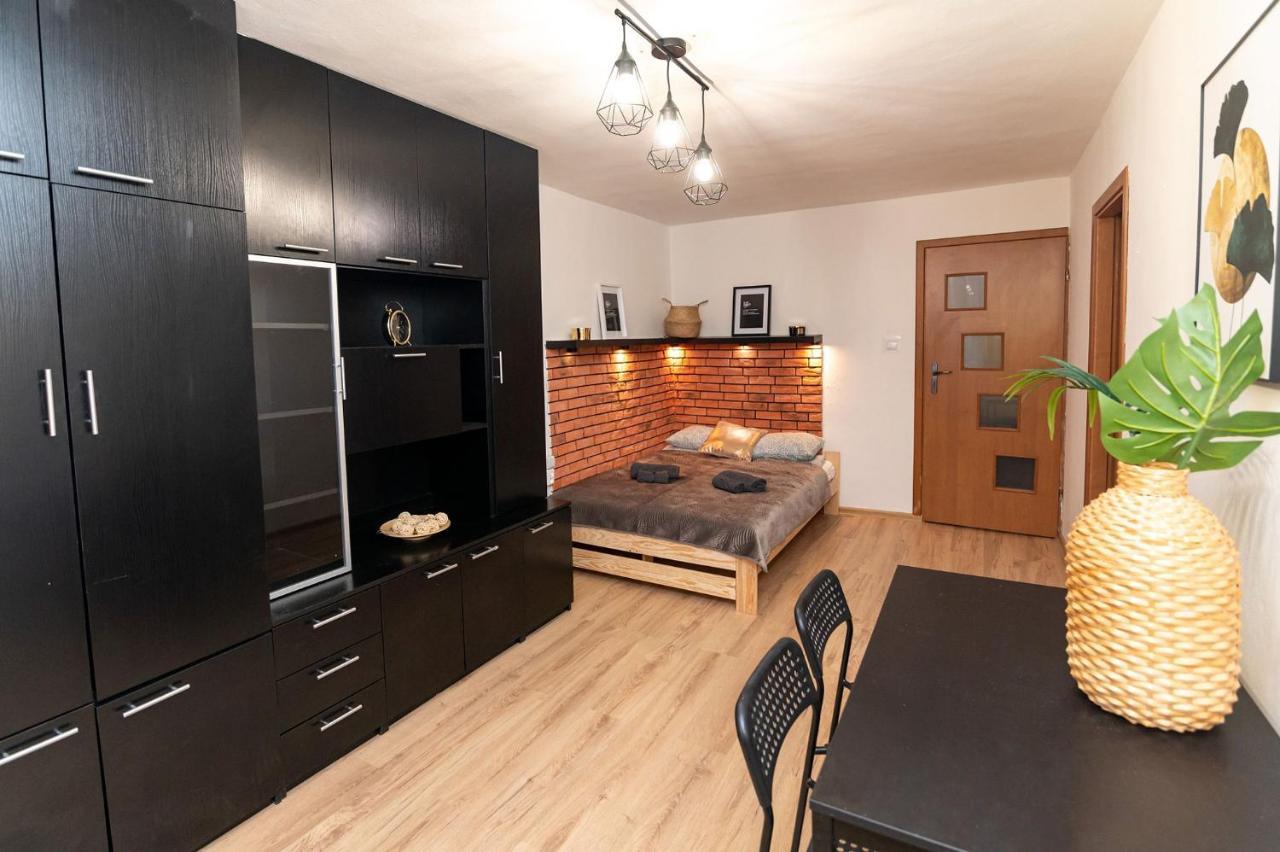 Apartment Regem Brazylijska Warsaw