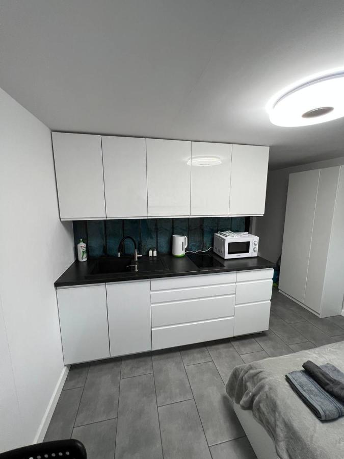 New On Batorego, Metro, Centre , Wi-fi - By Hik Apartment