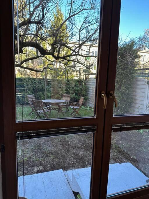 Apartment Stary Mokotow, Z Ogrodkiem