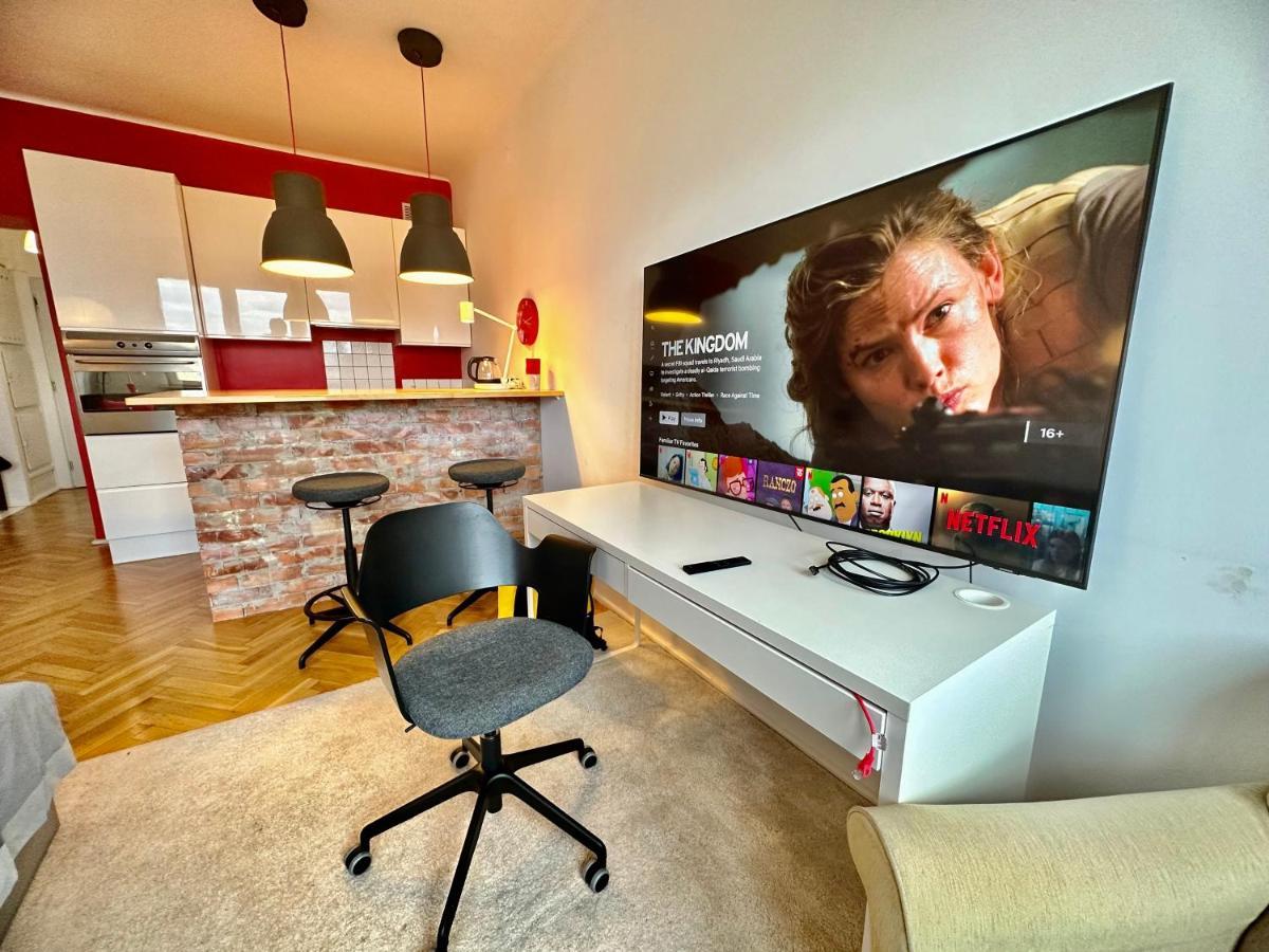 Super Beauty Metro Wifi 65'tv Netflix Hbo Appletv+ * Warsaw