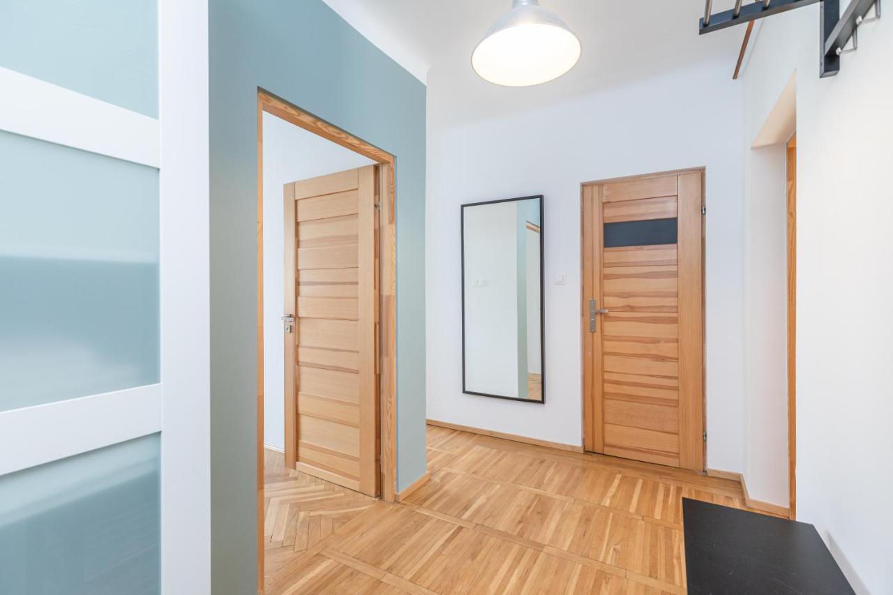 Superapart Nowolipki 23, Unwind In Urban Chic Apartment