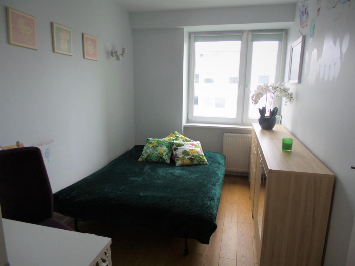 Apartament Przy Metrze Apartament