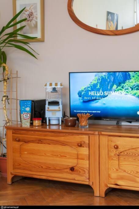 Apartment Spacious Retro Flat Close To National Stadium