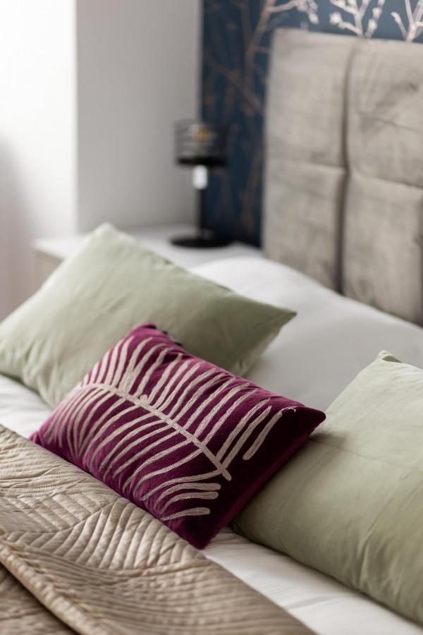 Stylish Heart Of By Renters
