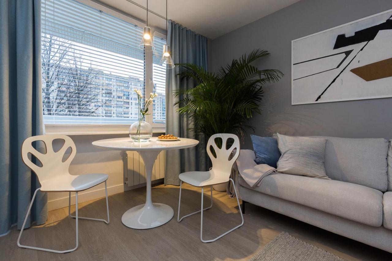 Bielany: Metro-adjacent With Catered Meals & Parking * Warsaw