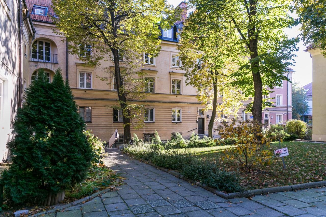 Modernist In The Old Town Apartment Warschau