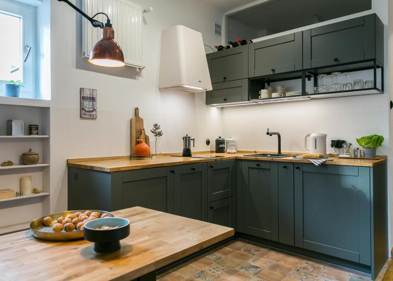 Modernist In The Old Town Apartment Warschau