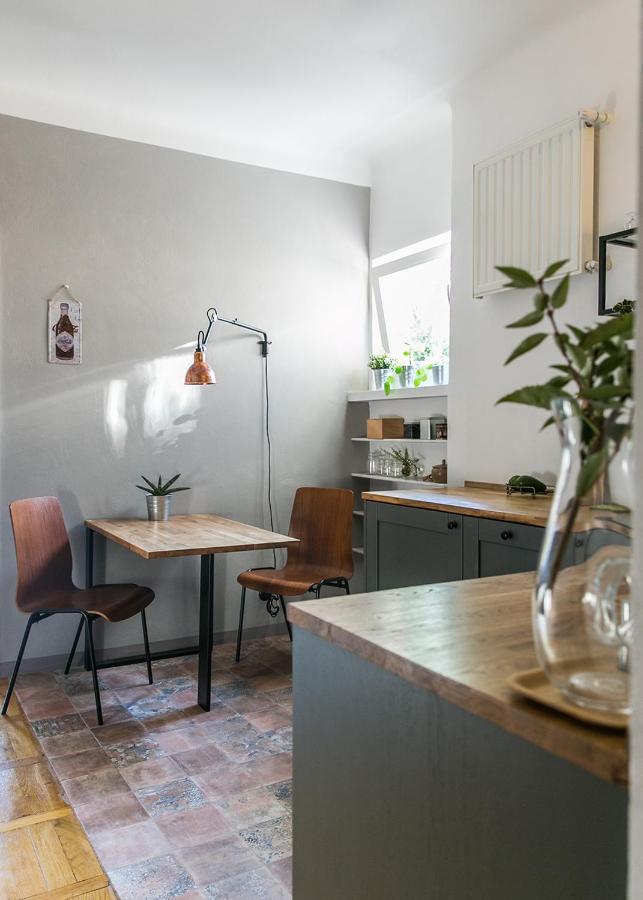 Apartment Modernist In The Old Town