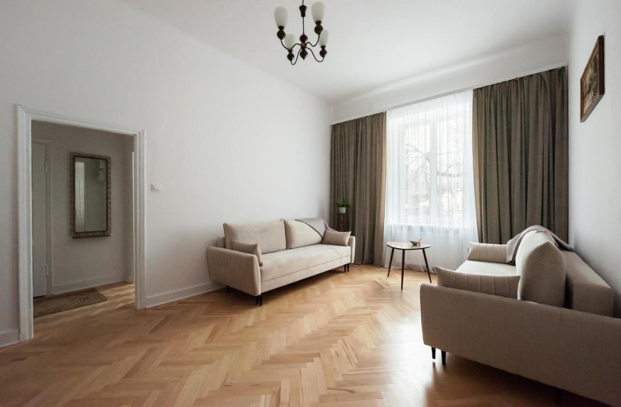 Wilcza Modern Prl * Warszawa