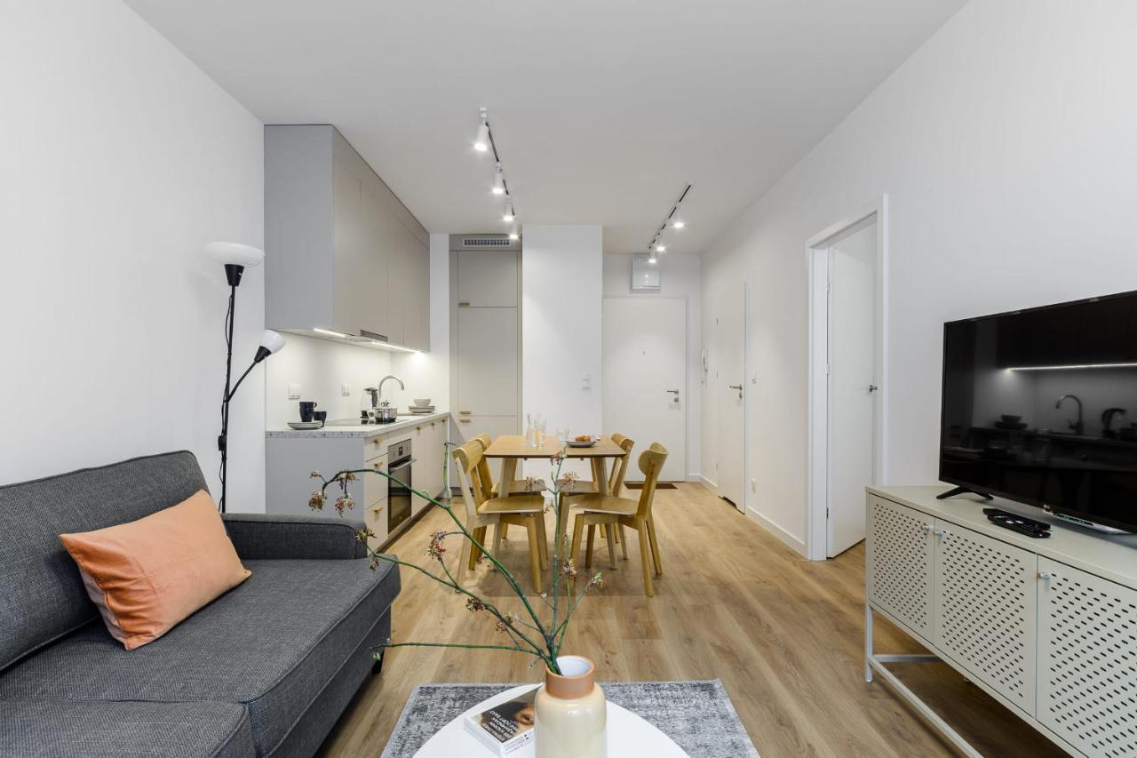 Apartment Modern Near The Chopin Airport