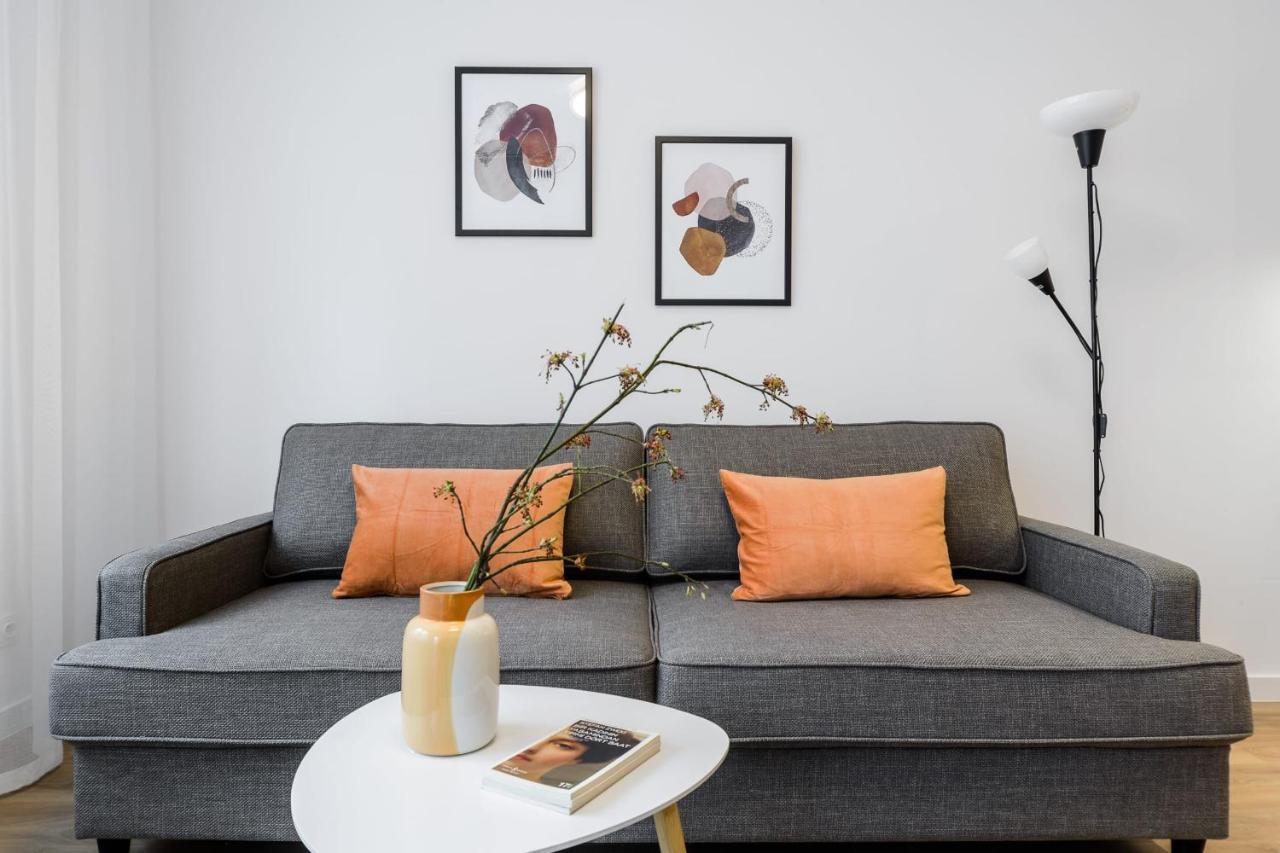 Apartment Modern Near The Chopin Airport *