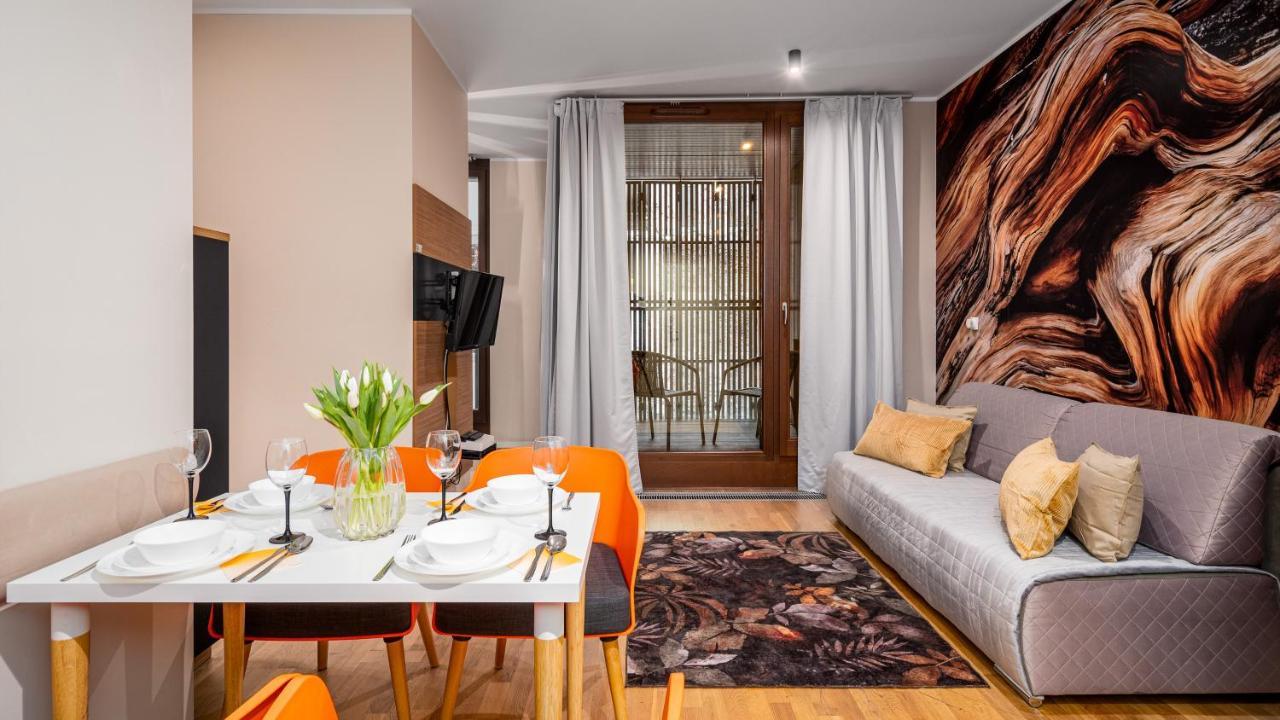 Sun & Snow 19 Dzielnica With Free Parking Apartment *