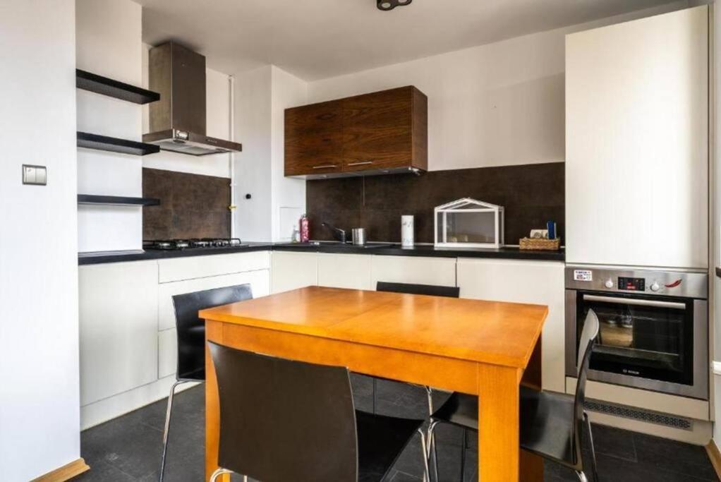 Zamkniete Center Twarda - Spacious One Bedroom * Warsaw