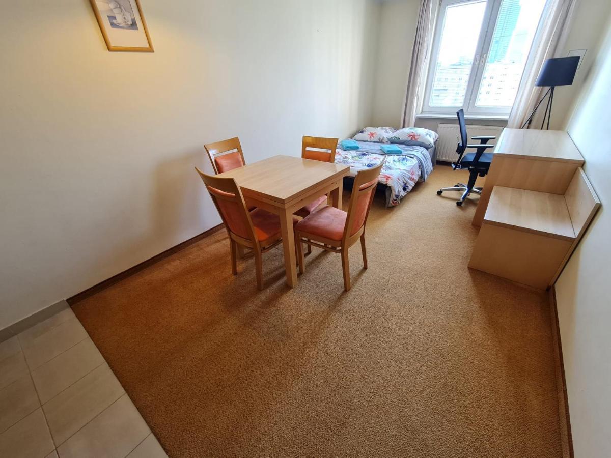 Apartamento 10q - Z6 1002