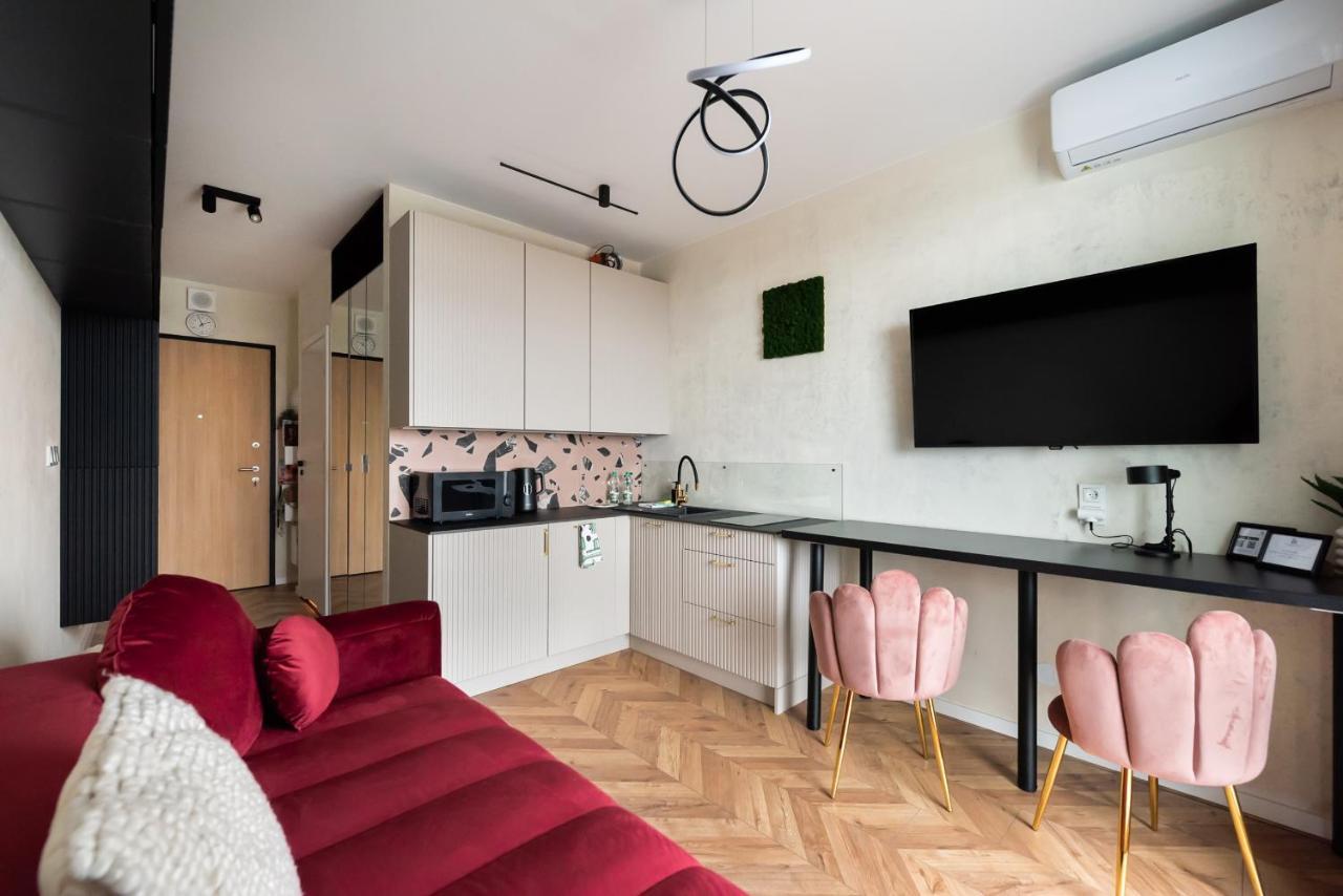 Apartment Wlochy Ruby