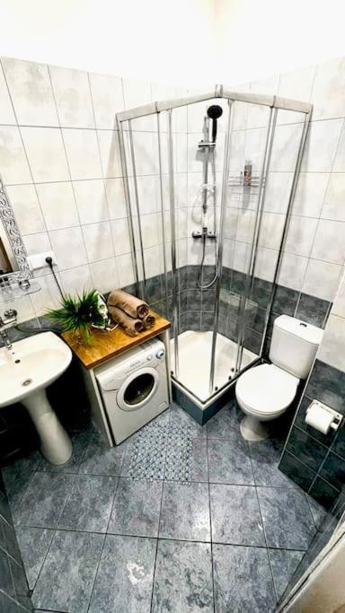 Marszalkowska 140 , Metro Swietokrzyska Apartament