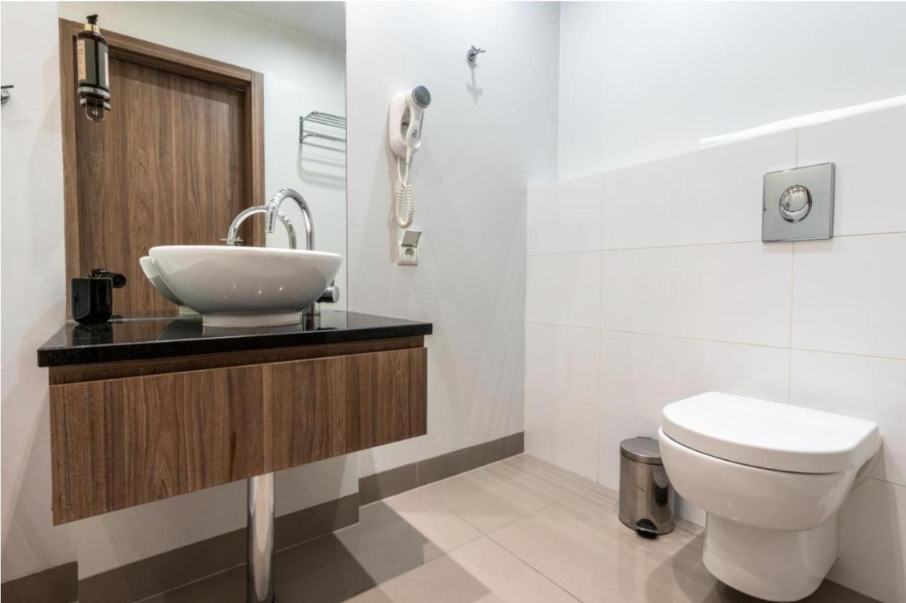 Golden Warsaw: Luxury In Browary Warszawskie Apartment