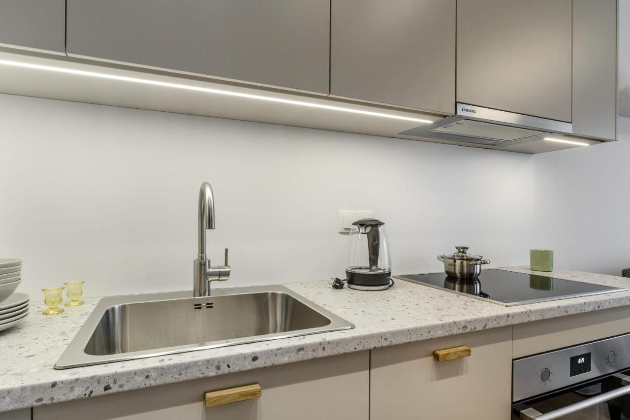 Stylish Flat Near The Chopin Airport Apartment *