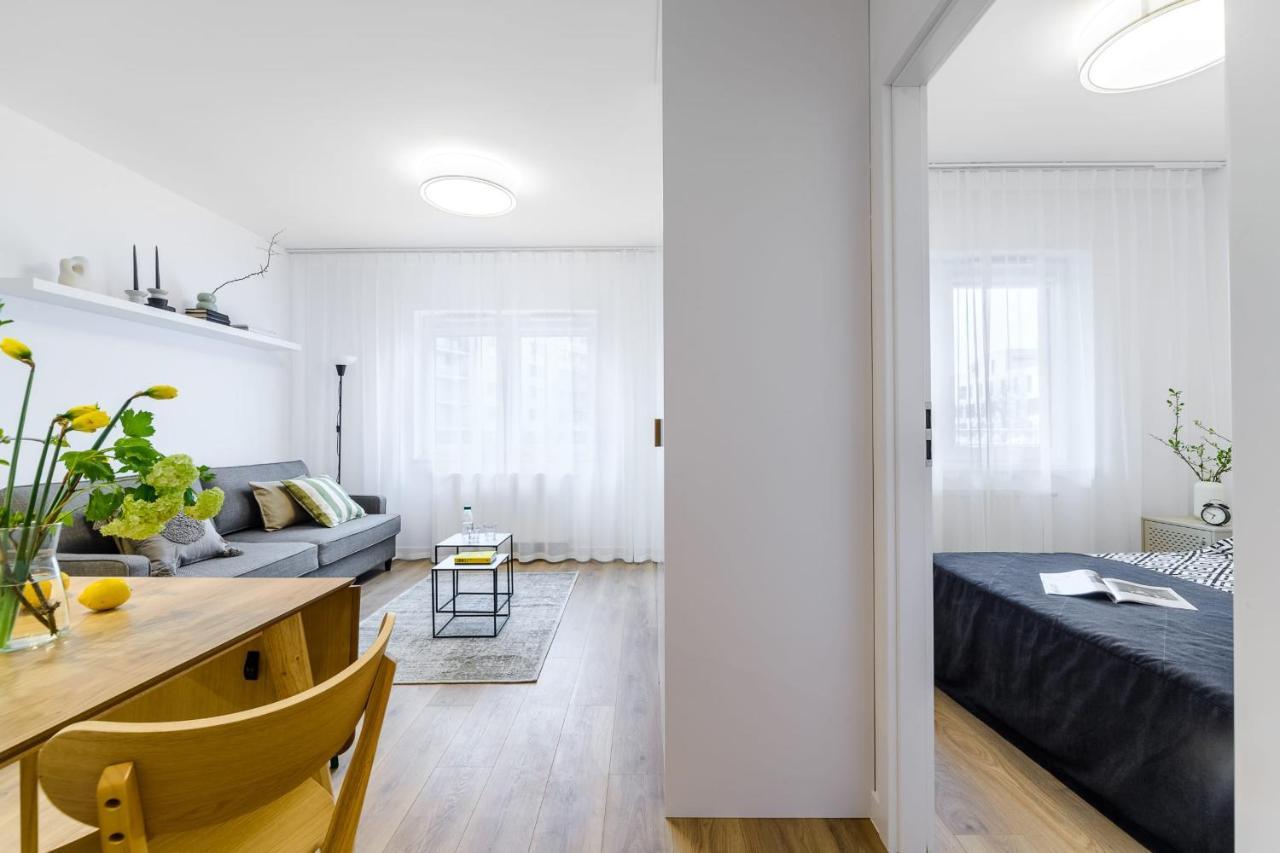 Stylish Flat Near The Chopin Airport *