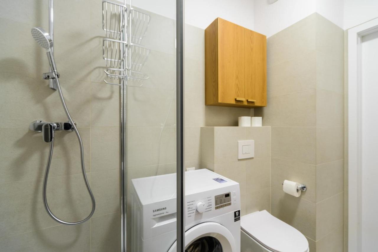 Stylish Flat Near The Chopin Airport Warschau